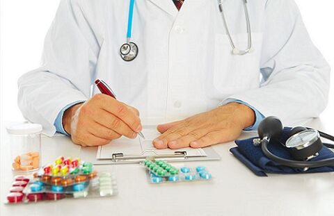 Arzt verschreibt Medikamente gegen Prostatitis, Foto 1