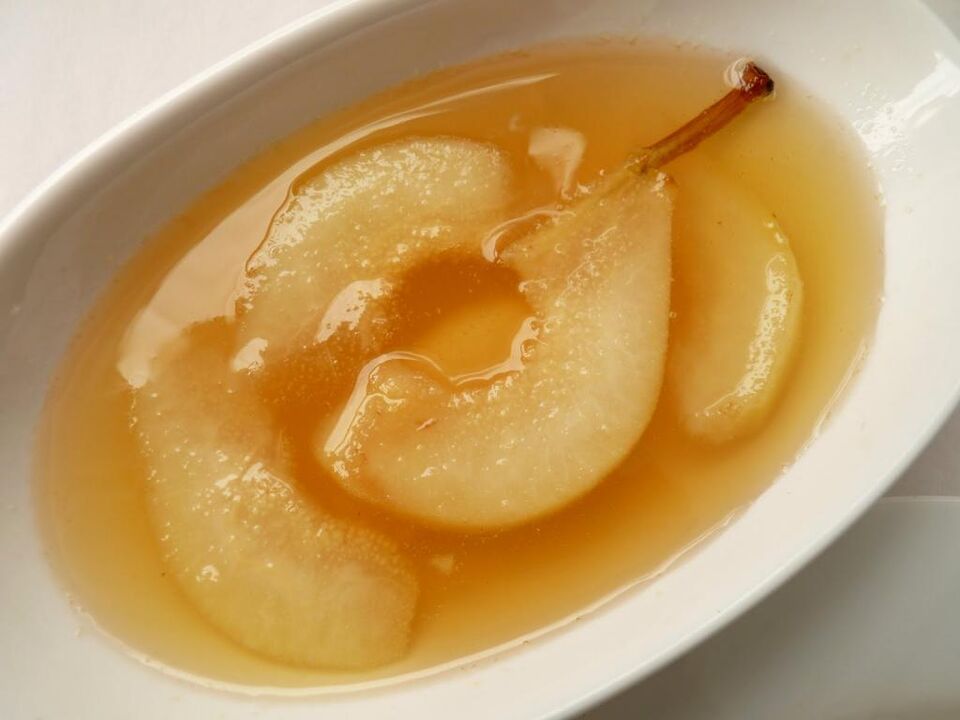 Für Patienten mit Prostatitis ist es sinnvoll, Birnenkompott in die Ernährung aufzunehmen.